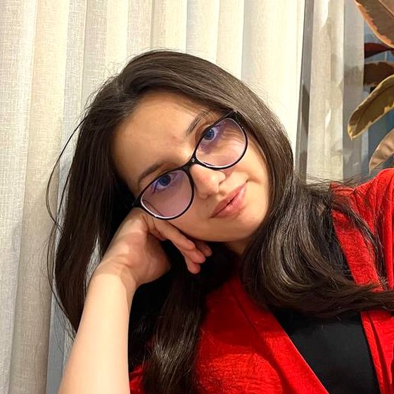 Алина Алибайова, преподаватель — Химия и биология
