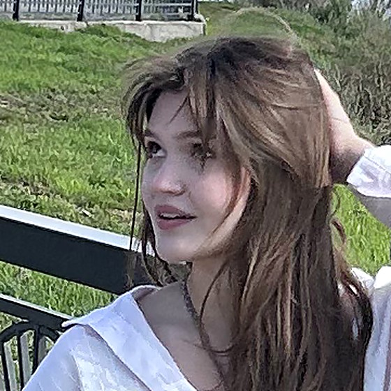 Элина Валеева, преподаватель — Русский язык