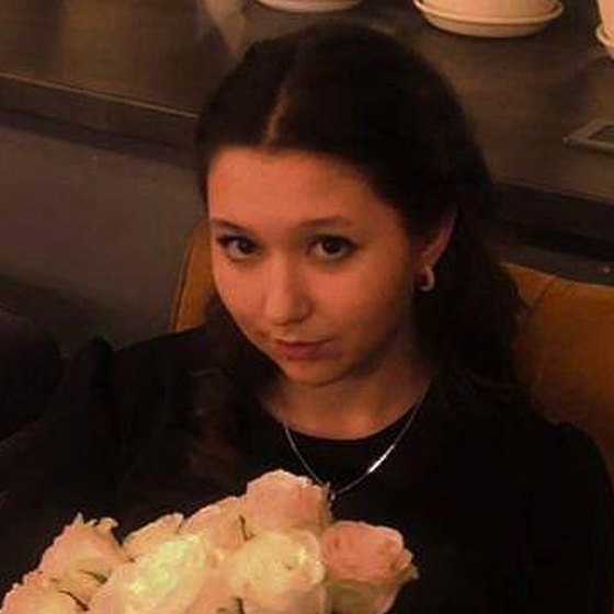 Ксения Асанбаева, преподаватель — Математика и физика